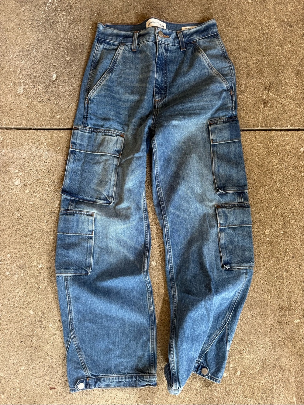 Aritzia Women's Cargo Jeans - Blue Denim
